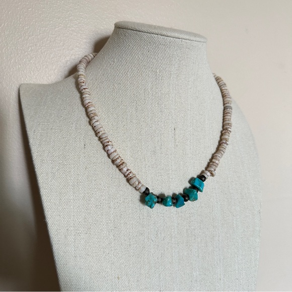 VINTAGE TURQUOISE & HEISHI SHELL SURFER NECKLACE - Picture 8 of 8